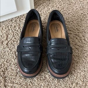 Clarks Black Loafers size 6US